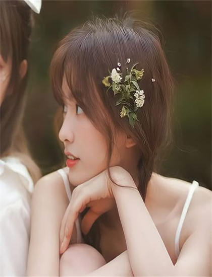 权威的《希特勒家族的诅咒》电影与电视剧比较：媒介差异与叙事特点